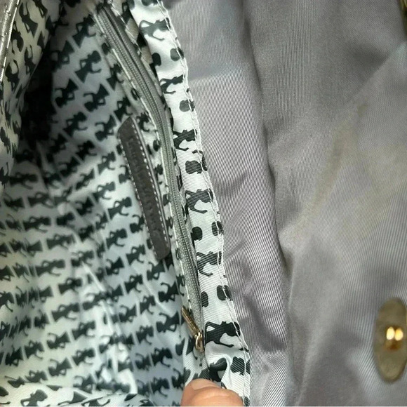 Quilted Gray Shoulder Bag - Picture 9 of 11